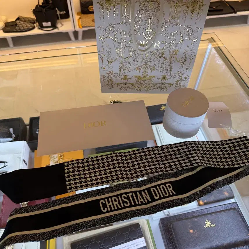 [BUNJANG] Dior Scarf / [새상품] 디올 스카프