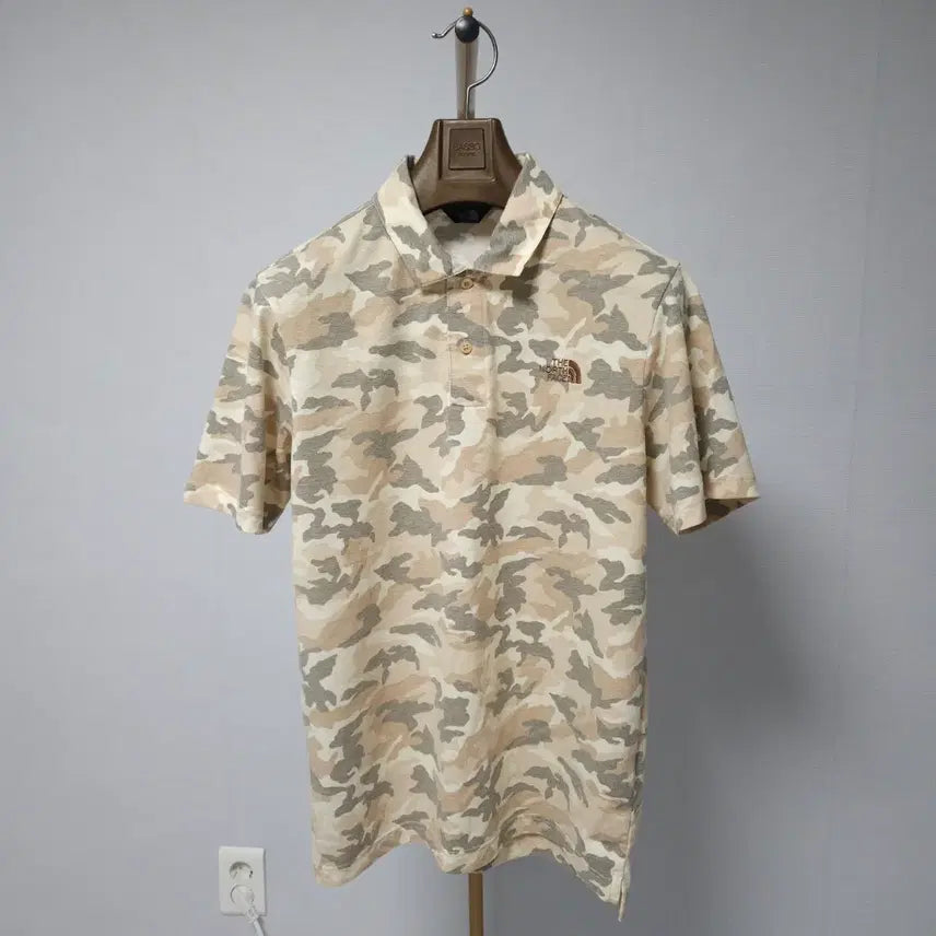 [BUNJANG] The North Face Camouflage Short Sleeve Polo T-Shirt (Size 95-100) / 95-100 ) 희귀템 노스페이스 카모플라쥬 반팔 카라티