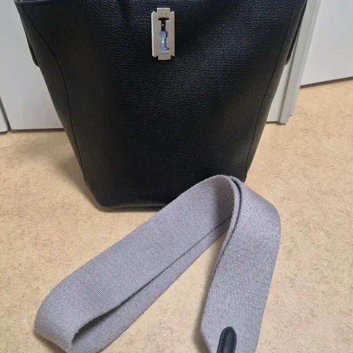 [BUNJANG] Vunque Perfect Basket Bag Black / 분크 퍼펙트 바스켓백 블랙