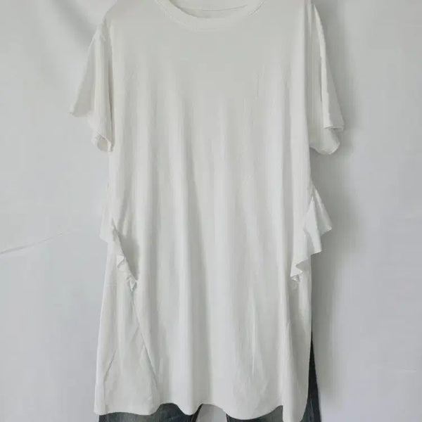 [BUNJANG] Women's White Long T-Shirt with Ruffle Detail / 여성 화이트 롱 티셔츠 신축성 찰랑 프릴 포인트 55 66