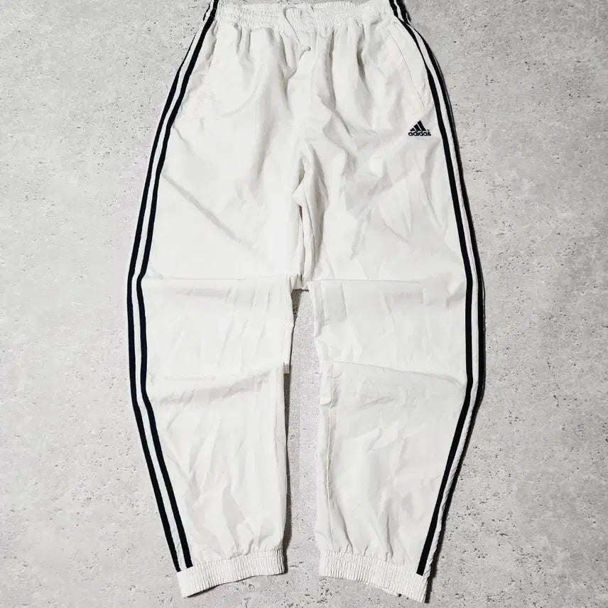[BUNJANG] Adidas Three-Stripes Track Pants White x Deep Navy / 아디다스 삼선 화이트x딥네이비 트랙팬츠 바람막이 바지