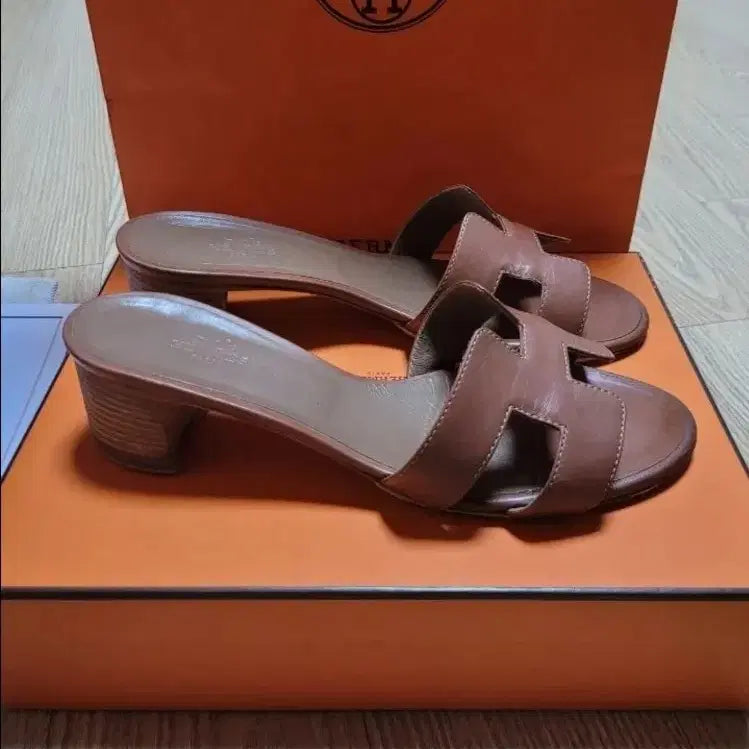 [BUNJANG] Hermès Oasis Sandals Brown Size 38 / 에르메스 오아시스 샌들 브라운 38사이즈 (정품)