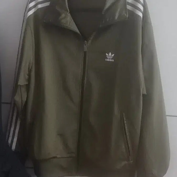 [BUNJANG] Adidas Track Jacket Olive / 아디다스 져지 올리브색
