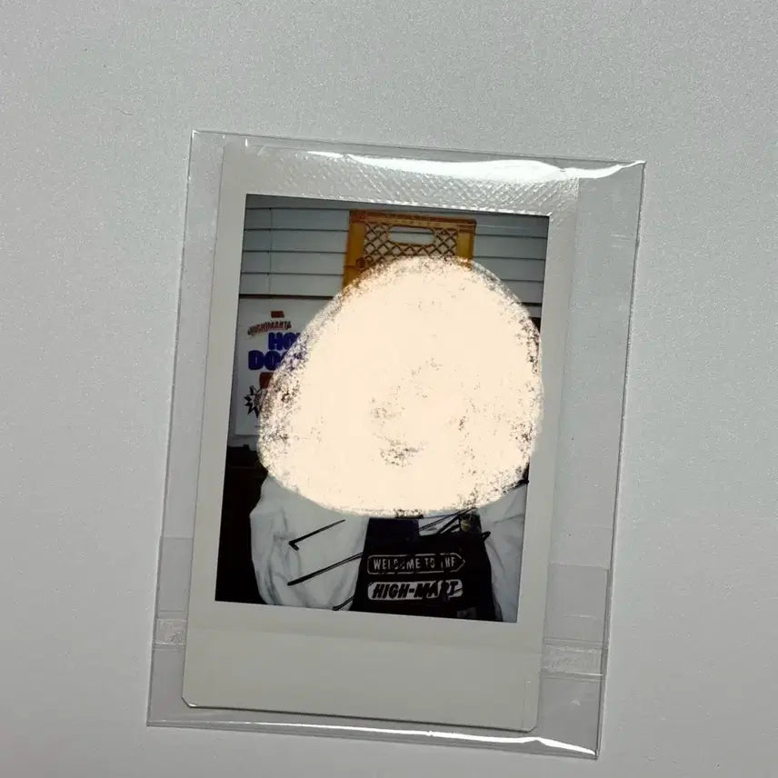 [BUNJANG] Kikwang Signed Polaroid Photo / 이기광 친필싸인 폴라로이드 사진