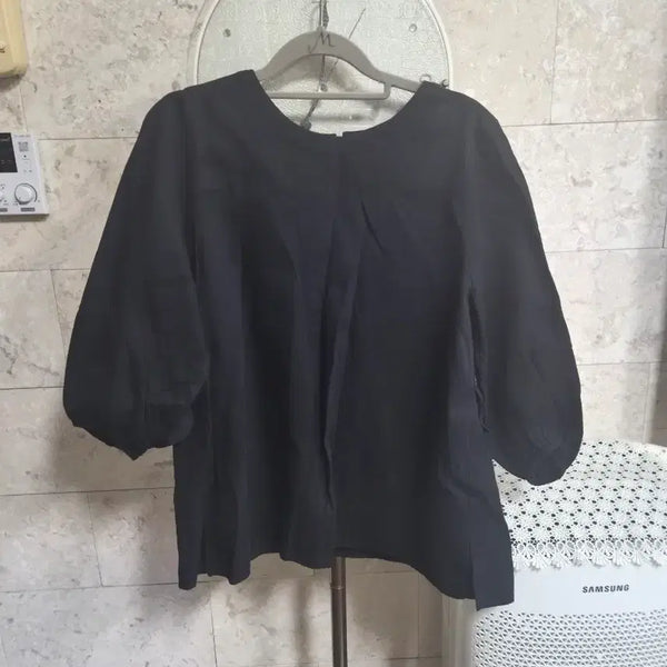 [BUNJANG] On & On Black Blouse / 온앤온 블랙 블라우스 55-66