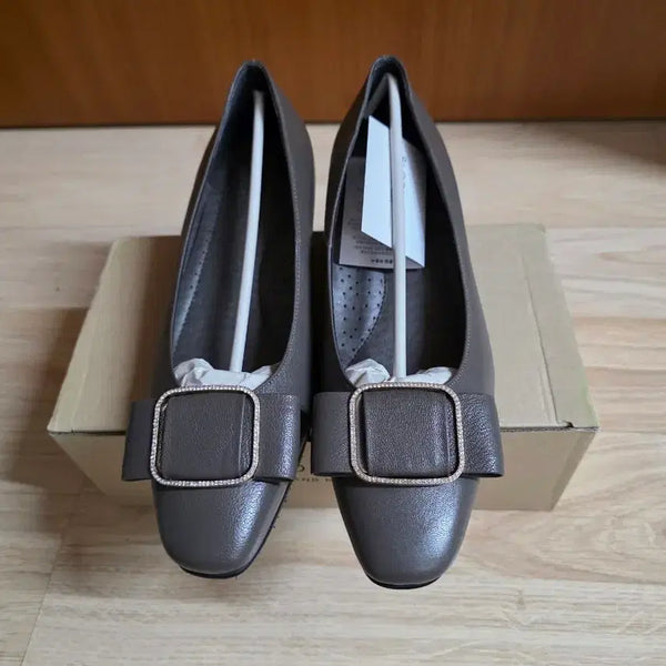 [BUNJANG] Handmade Genuine Leather Cubic Pumps (Taupe, 245mm) / (새상품) 국산 수제화 타우페 색상 소가죽고급스런 큐빅 구두(245mm)