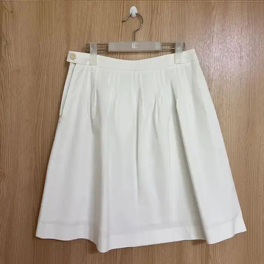 [BUNJANG] Lo61 White Skirt / Lo61 엘오육일 화이트 스커트
