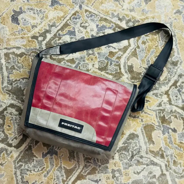 [BUNJANG] Freitag F12 Dragnet Messenger Bag - Grey/Red Two-Tone / [프라이탁] F12 드라그넷 메신저백 그레이/레드 투톤