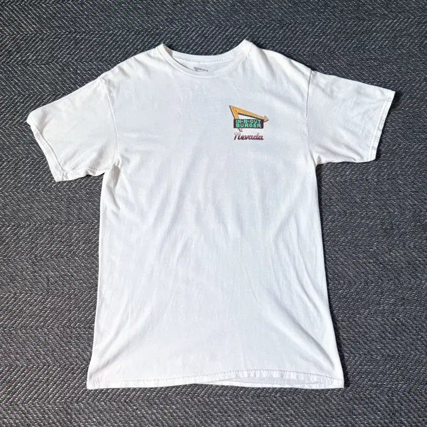 [BUNJANG] In-N-Out Burger Graphic T-Shirt White (Size 100) / In-N-Out Burger 인앤아웃 버거 빈티지 티셔츠 (100)