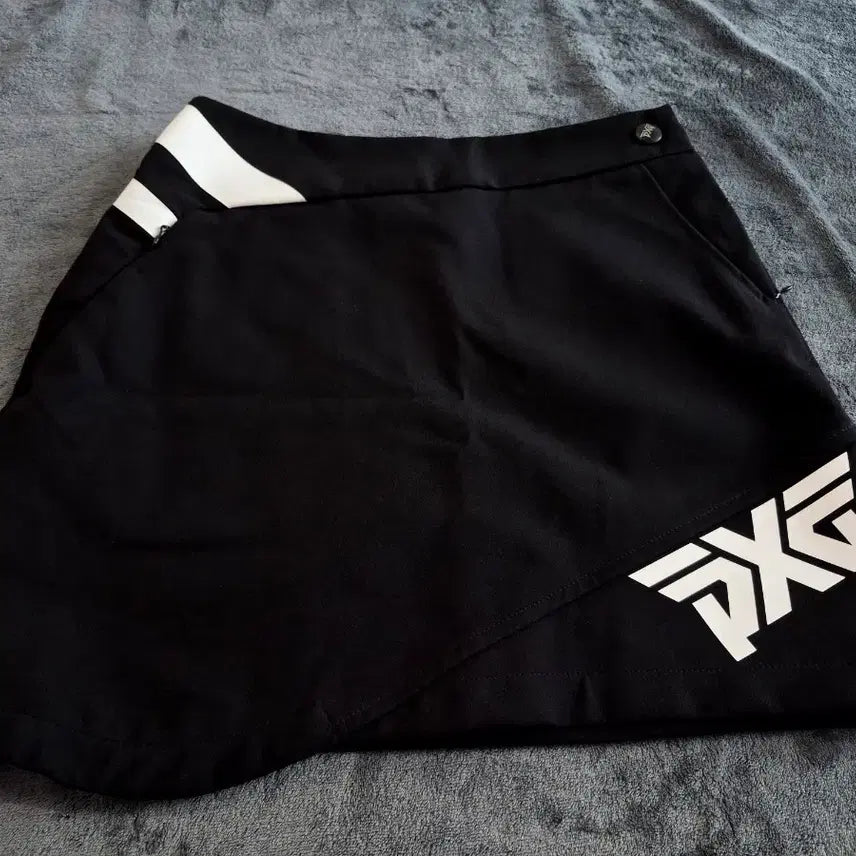 [BUNJANG] PXG Women's Golf Big Logo Diagonal Color Block Culottes Skirt / [정품]PXG 골프 여성 빅로고 사선 배색 큐롯 스커트 S