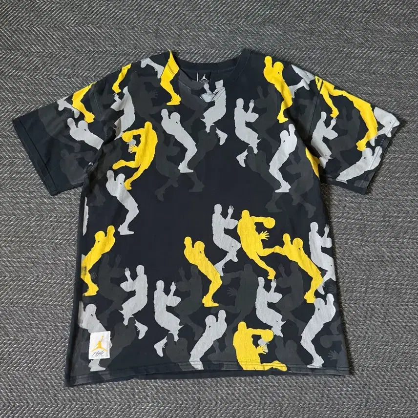 [BUNJANG] Air Jordan Flight Camo Graphic Basketball T-Shirt / AIR JORDAN 바스켓볼 카모 그래픽 빈티지 티셔츠 (105-110)