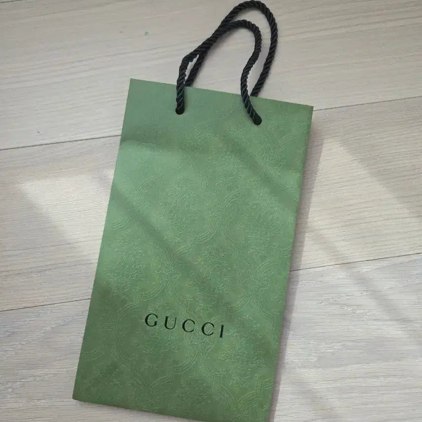 [BUNJANG] Gucci Shopping Bag Green Authentic / 구찌 쇼핑백 그린 정품 백화점 종이가방 선물 기념일명품