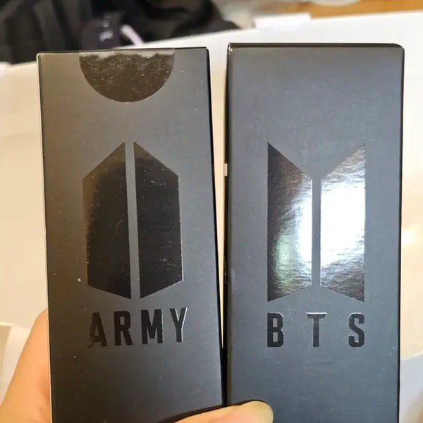 [BUNJANG] BTS Official Light Stick Keyring / 방탄소년단 BTS OFFICAIL LIGHT STICK KEYRING.