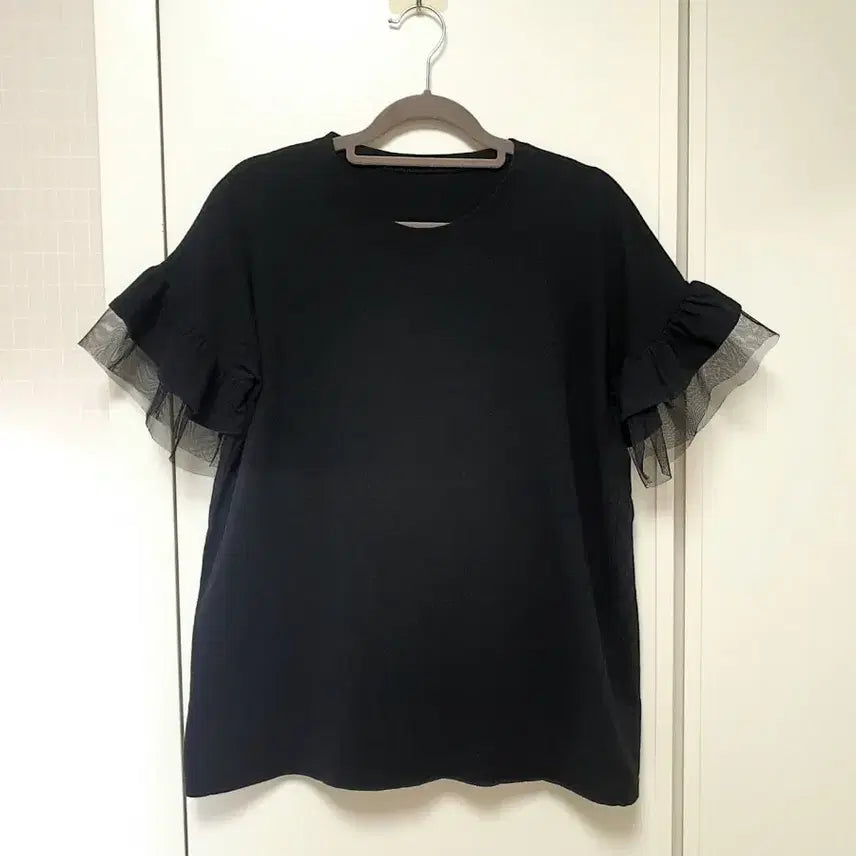 [BUNJANG] Black Double Shirring Mesh Bell Sleeve Short Sleeve T-shirt (Up to Size 77) / 블랙 이중셔링 망사 나팔소매 반팔 티셔츠(~77사이즈)