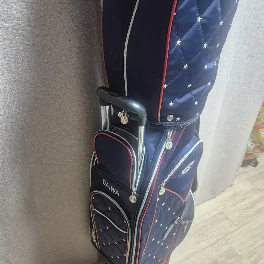 [BUNJANG] Daiwa Women's Golf Wheel Caddy Bag / Boston Bag Set / 다이와 여성 휠캐디백/보스턴백 세트(A급)