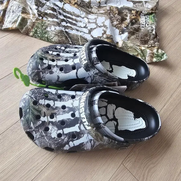 [BUNJANG] Crocs x Pleasures Clog Skull Camo Mules Sandals / 260 새제품) 크록스 x 플레져스 클로그 본 해골 카모 뮬 슬리퍼 샌들