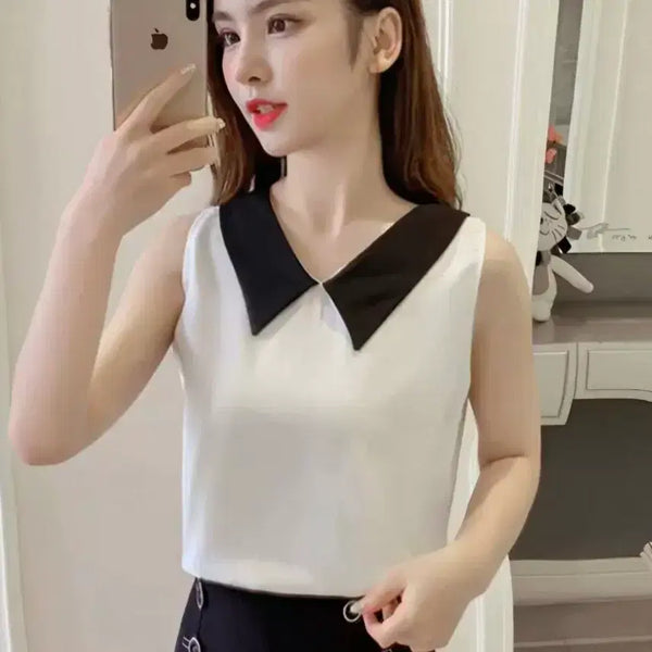 [BUNJANG] Color-Block Collar Sleeveless Blouse / (새상품)배색 카라 나시 블라우스 판매합니다