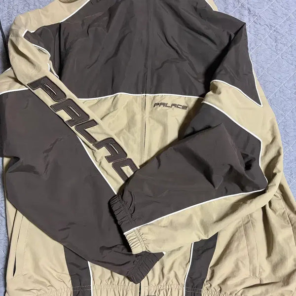 [BUNJANG] Palace Piped Hood Shell Jacket Brown XL / 팔라스 파이프드 후드 쉘 자켓 브라운 25ss xl  극미중고