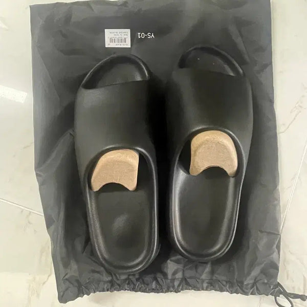 [BUNJANG] Yeezy Slide YS-01 Slippers Black US 11, 12 / 이지 슬라이드 ys-01 슬리퍼 블랙 us11,12