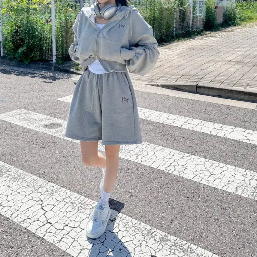 [BUNJANG] 3-Piece Set: Hoodie Zip-up, 5-Inch Inseam Shorts, Training Shorts / 에이블리 홀리 후드집업+5부반바지+트레이닝숏팬츠 세트 3피스