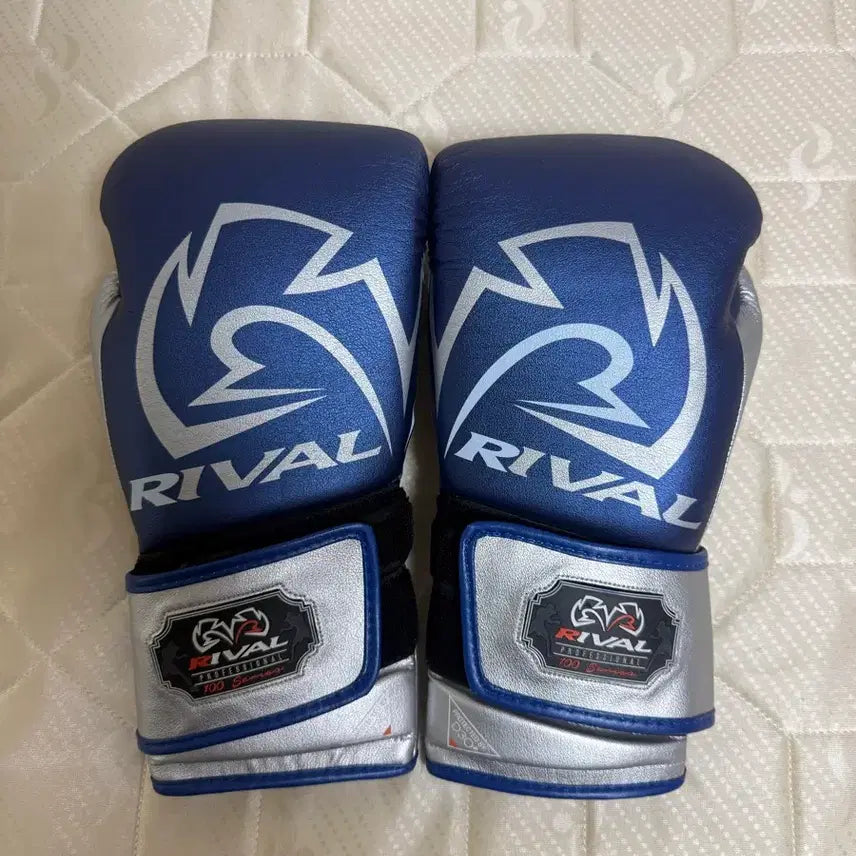 [BUNJANG] Rival RB100 Professional Boxing Gloves / Bag Gloves / 라이벌 RB100 프로페셔널 복싱글러브 / 백글러브