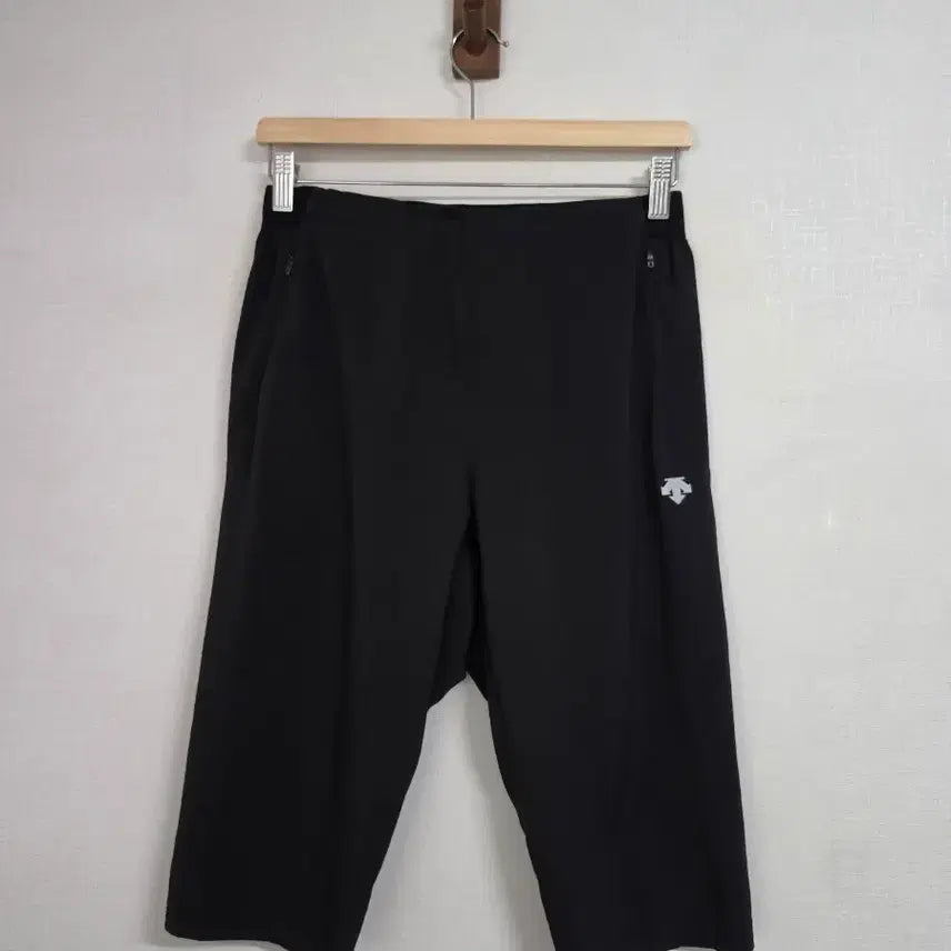 [BUNJANG] Descente 3/4 Sleeve Pants Black / 데상트 칠부 바지 S