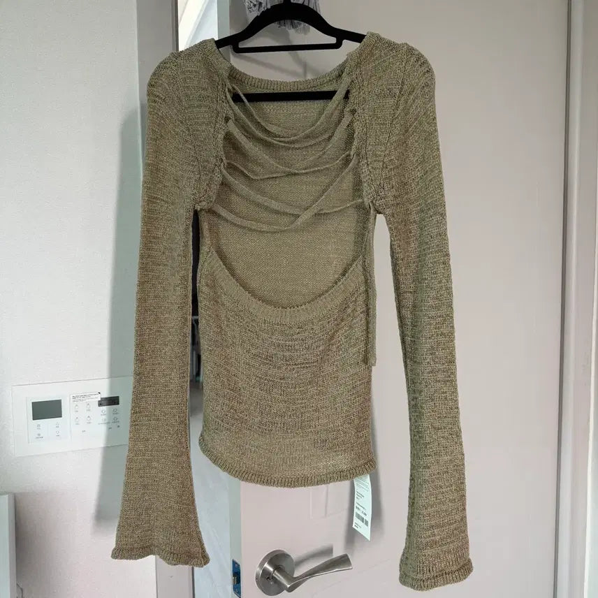 [BUNJANG] Knit with Back Ribbon and Back Slit (New) / 뒷리본 뒷트임 니트 (새상품)
