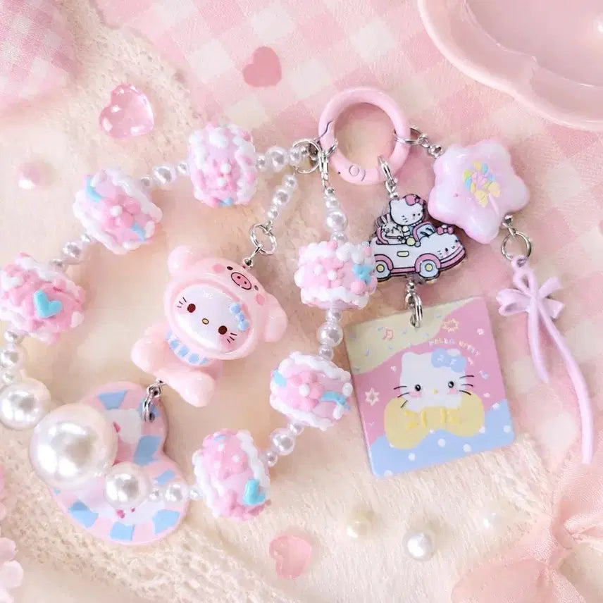 [BUNJANG] Baby Pink Kitty Figure Handmade Beaded Keychain / 베이비핑크 키티 피규어 수제구슬 키링(핸드메이드)