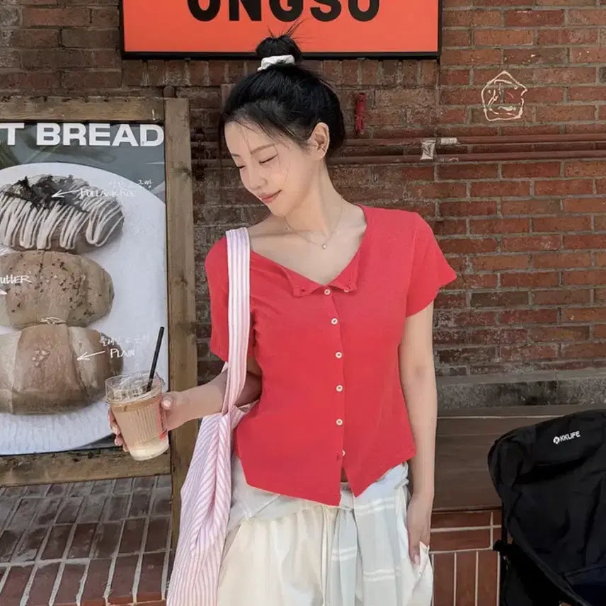 [BUNJANG] Answe Punching Red Short Sleeve Cardigan / 앤써 펀칭 레드 반팔 가디건