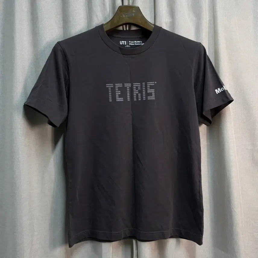 [BUNJANG] Uniqlo UT x MoMA Tetris Short Sleeve T-Shirt (Size M) / M 유니클로 UT x MoMA 테트리스 반팔 티셔츠