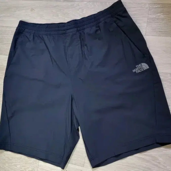 [BUNJANG] The North Face Black Sports Shorts Size 34-35 / 매장정품 노스페이스 검정색상 스포츠 반바지 34-35