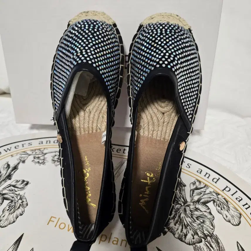 [BUNJANG] Black Slip-on Shoes Size 235 (New) / 슬립온235(새상품)