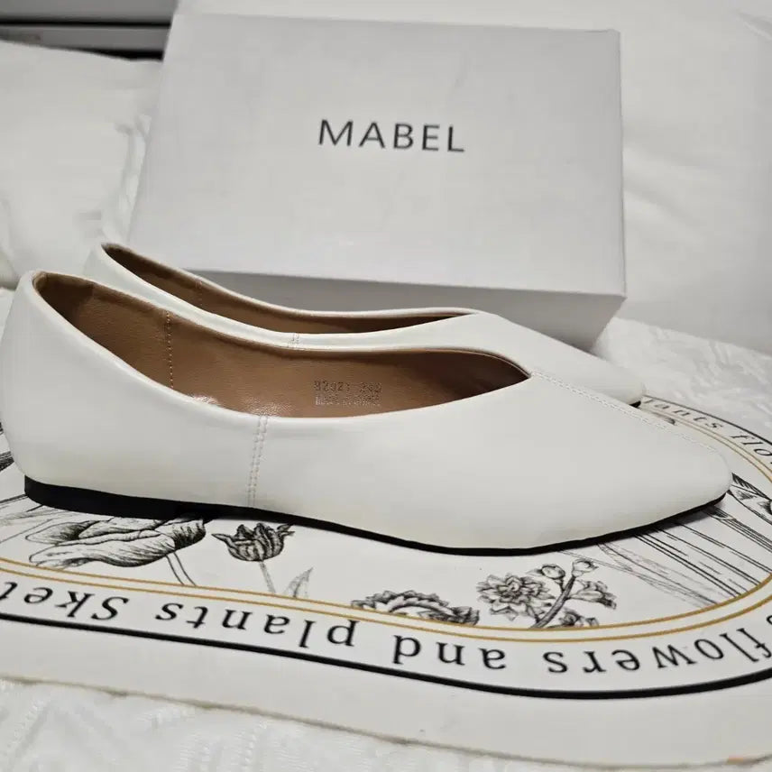 [BUNJANG] White Women's Flats Size 245 / 여성구두245(새상품)