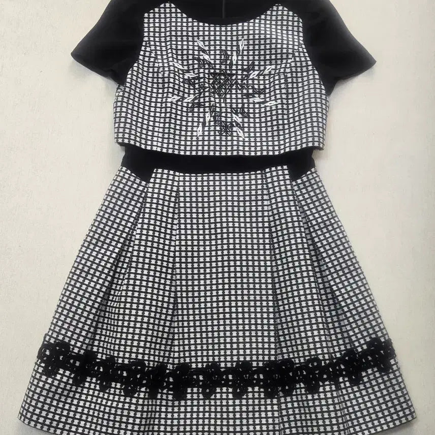 [BUNJANG] Kenneth Lady Black Check Short-Sleeve Mini Dress / 케네스레이디 체크 반팔원피스 44-55