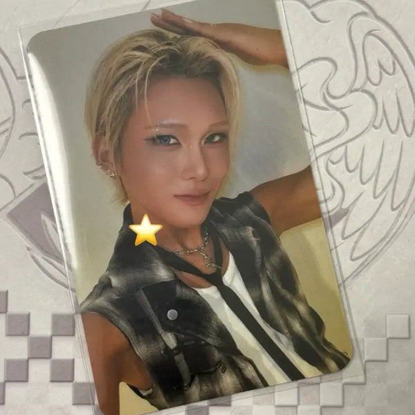 [BUNJANG] XLOV Hyun POB Photocard / 엑스러브 XLOV 현 HYUN 미공포 포토카드