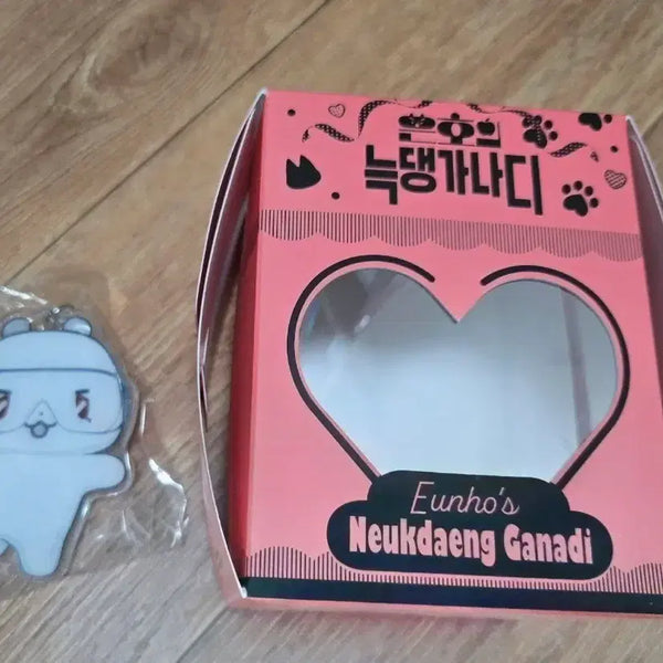 [BUNJANG] Pleiades Birthday Cake Box + Birthday Kit 24/25 & Medihill Mmo Keyring Bundle Set / 플레이브 십카페 생일 케이크 박스 + 생일키드 24/25, 므모 키링
