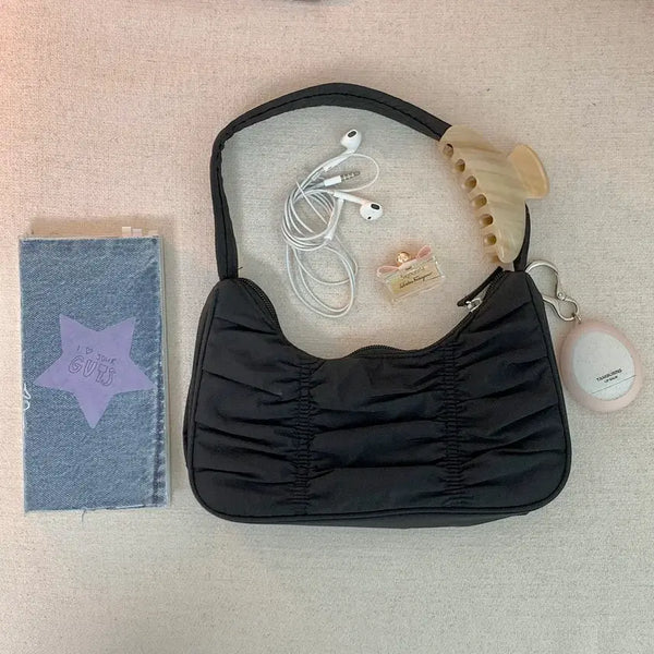 [BUNJANG] Monki Black 90s Minimalist Slouch Shoulder Bag / Monki 스웨덴 브랜드 숄더백 가방 블랙 90s 미니멀리즘 슬로치