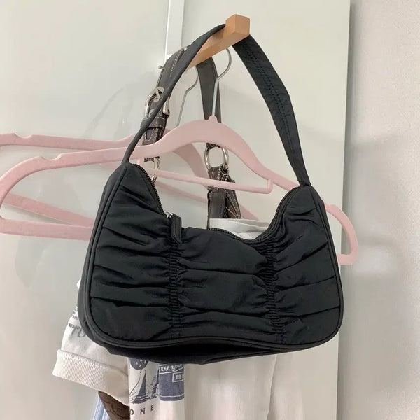 [BUNJANG] Monki 90s Minimalist Slouch Shoulder Bag / Monki 스웨덴 브랜드 숄더백 가방 블랙 90s 미니멀리즘 슬로치