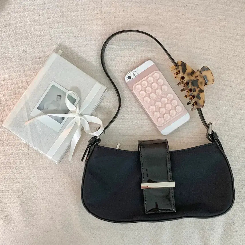 [BUNJANG] ASOS Vintage Buckle Patent Shoulder Bag Black / 영국 빈지티백 asos 버클 페이던트 숄더백 가방 블랙 90s y2k