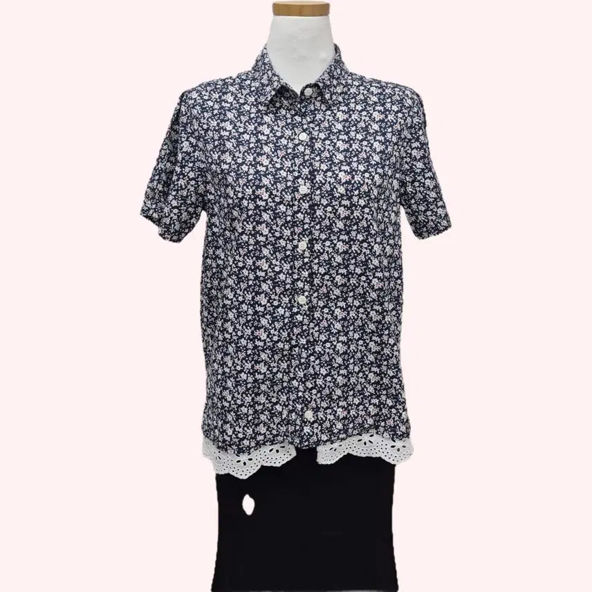 [BUNJANG] Navy Floral Pattern Short Sleeve Blouse with Lace Hem / 패턴 반팔 셔츠