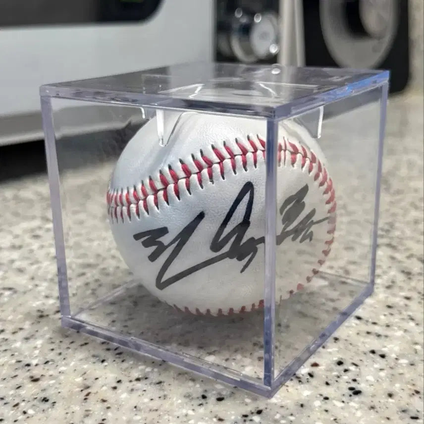 [BUNJANG] Hanwha Eagles Jung Woo-joo Autographed Baseball / 한화 정우주 친필 싸인볼