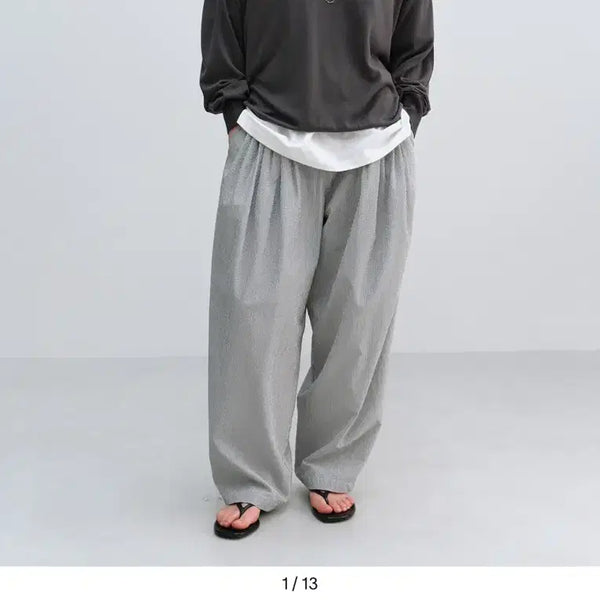 [BUNJANG] Mundal Light V-Neck Knit Charcoal / 문달 라이트 브이넥 니트 차콜