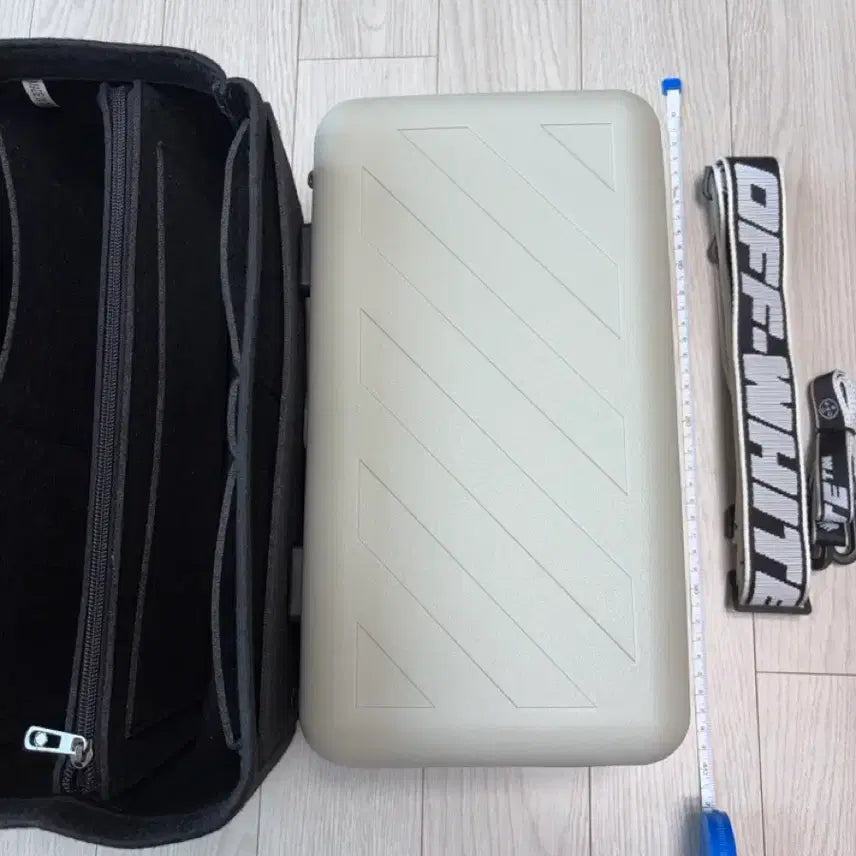 [BUNJANG] Off-White x Amorepacific Bag / 오프화이트 아모레 퍼시픽 가방