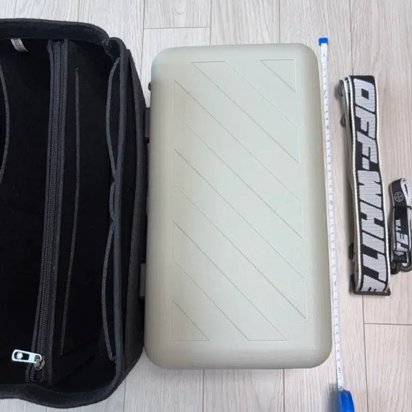 [BUNJANG] Off-White x Amorepacific Bag / 오프화이트 아모레 퍼시픽 가방