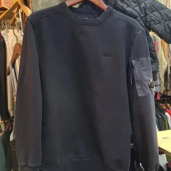 [BUNJANG] CP Company Black Crewneck Sweatshirt / Cp컴퍼니 맨투맨