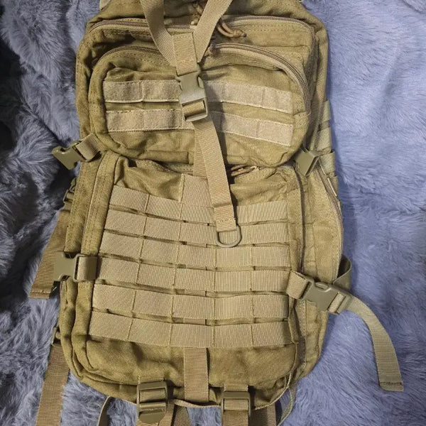 [BUNJANG] 30L Tactical Backpack Khaki / 30L.전술 배낭 카키색 택티컬 백백.   상태좋아요