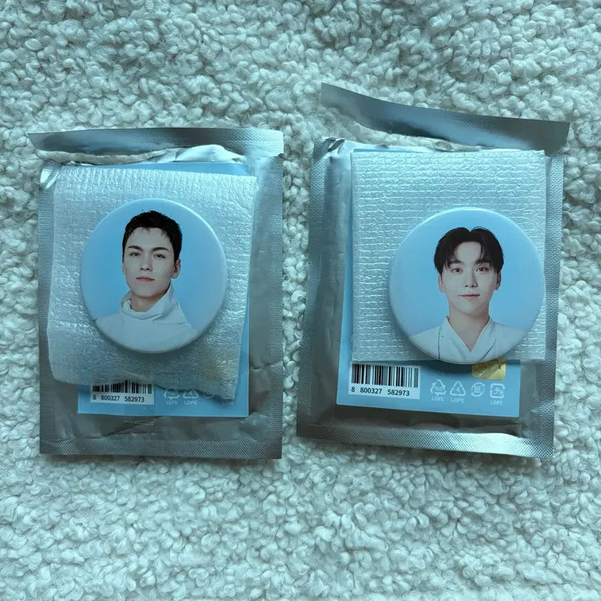 [BUNJANG] SEVENTEEN World Tour Lucky Draw Can Badge Bundle Set (Vernon, Seungkwan) / 세븐틴 NEW 월드투어 럭드 캔뱃지 버논 승관 일괄