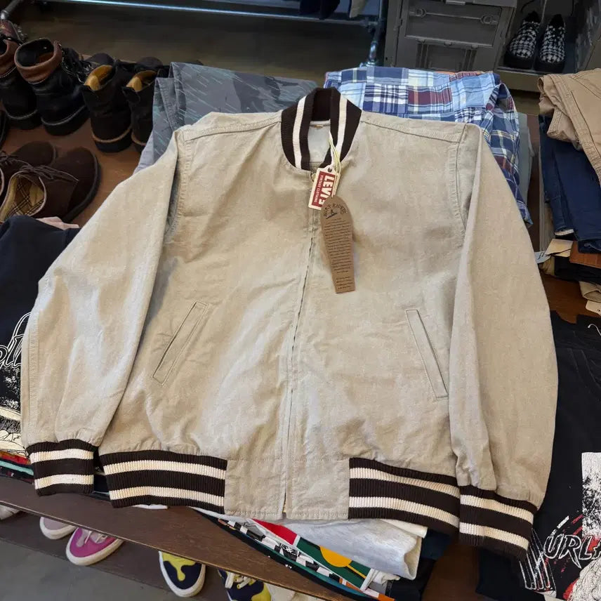 [BUNJANG] Levi's Vintage Clothing LVC Bomber Jacket / LVC 리바이스 빈티지 클로딩 캐주얼 내추럴 봄버 자켓