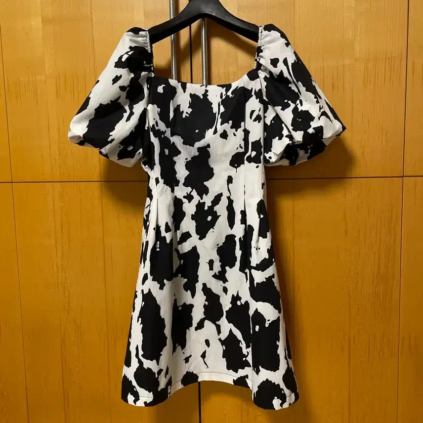 [BUNJANG] Animal Print Puff Sleeve Mini Dress / 애니멀 프린트 퍼프 소매 미니 원피스