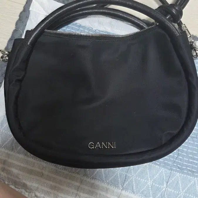 [BUNJANG] GANNI Black Crossbody Bag / 가니 블랙 크로스백